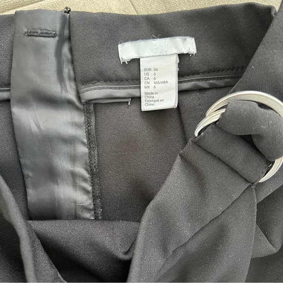 LIKE NEW H&M Skirts x2 - Picture 6 of 8